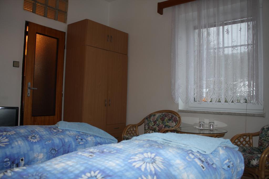 Penzion U Antonickova Pramene Mariánské Lázně المظهر الخارجي الصورة